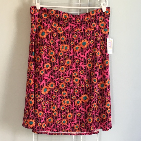LuLaRoe Dresses & Skirts - 🎉HP LuLaRoe Azure Skirt Pink with Flowers NEW
